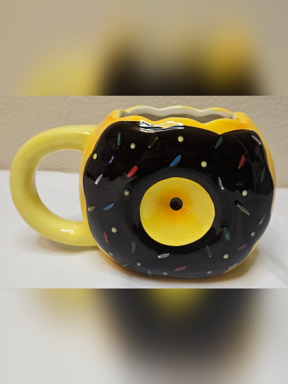 Donut Shaped Ceramic Coffee Mug Chocolate Frosted Sprinkle NEW